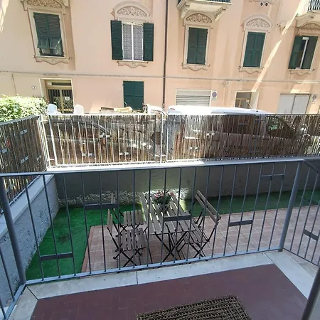 Lungomare Liguria سافونا