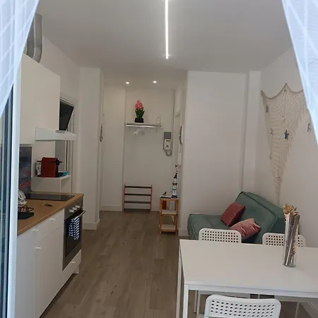 Lungomare Liguria شقة