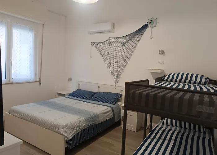 Lungomare Liguria Apartment *