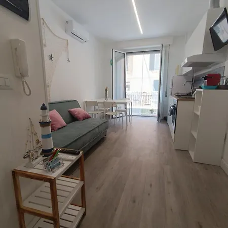 Lungomare Liguria Savona