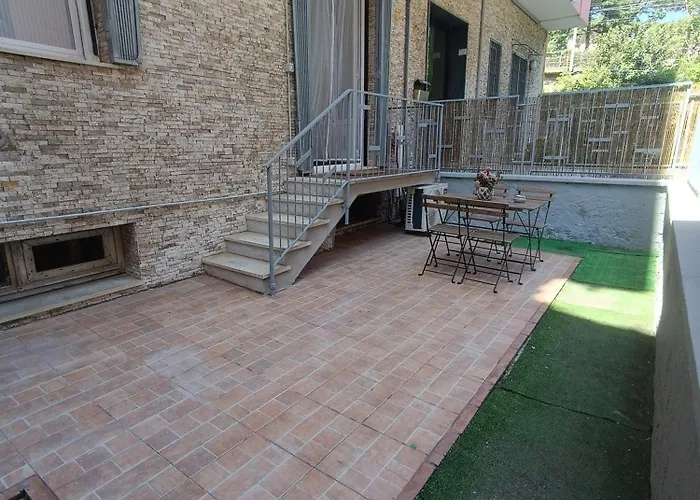 Lungomare Liguria Apartamento *